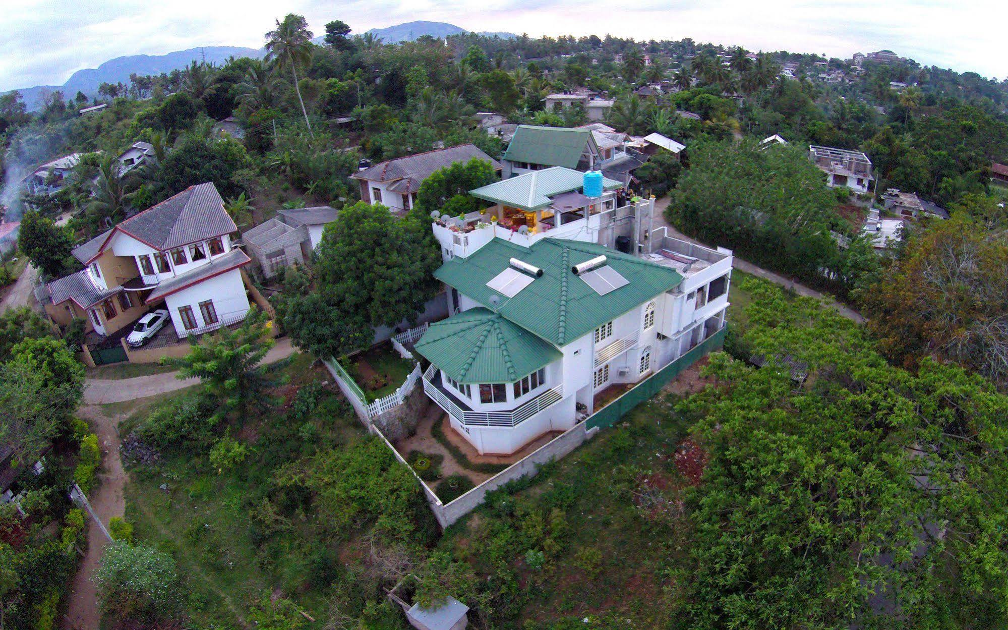 Winter Villa Kandy Buitenkant foto